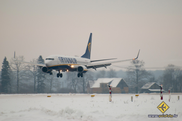Boeing 737-8AS