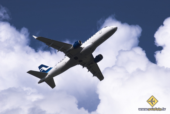 Embraer 170STD (ERJ-170-100STD)