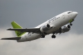 Boeing 737-548