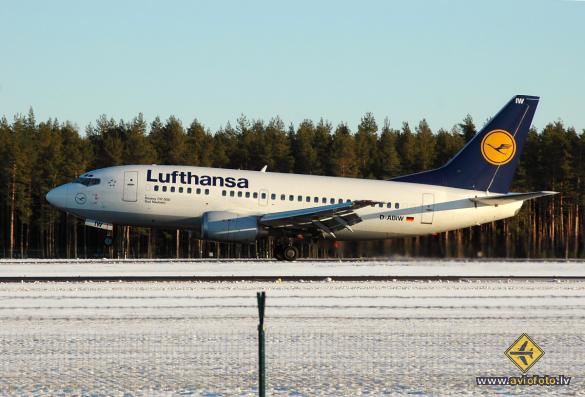 Boeing 737-530