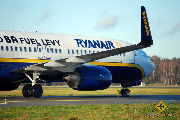 Boeing 737-8AS