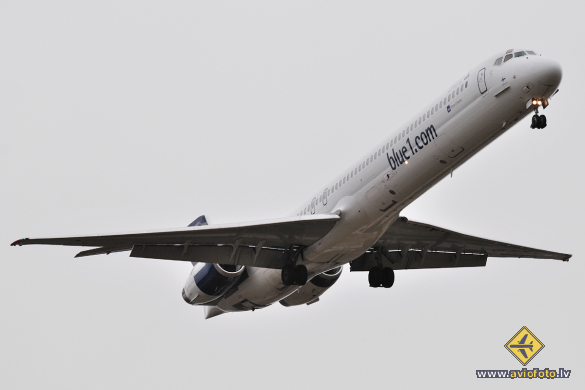 McDonnell Douglas MD-90-30