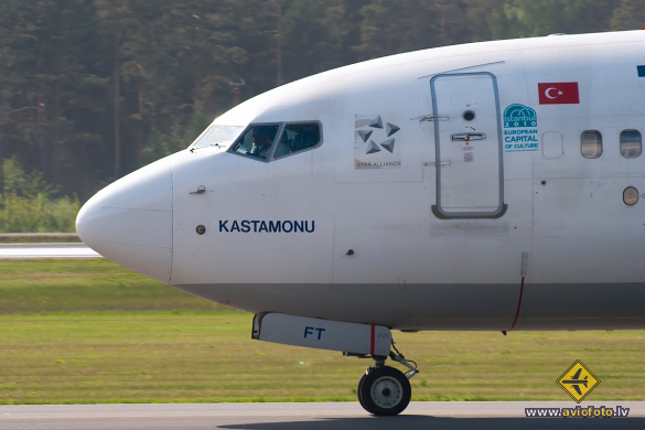Boeing 737-8F2