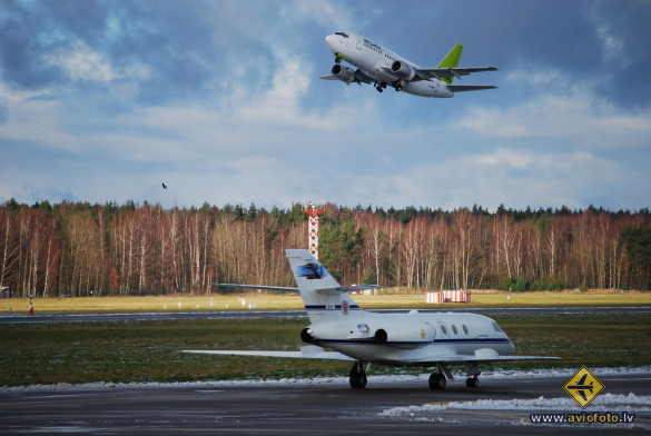 Boeing 737-522