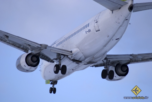 Boeing 737-505