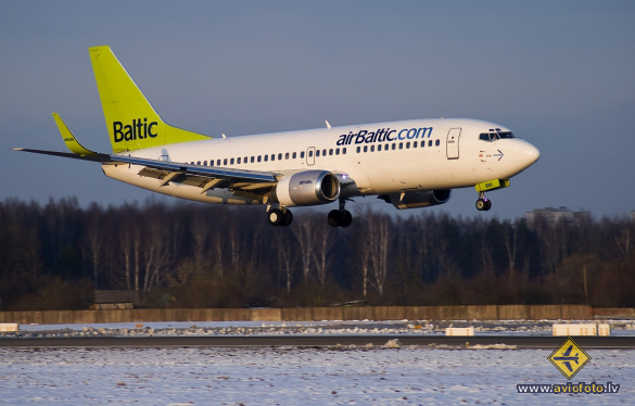 Boeing 737-33V