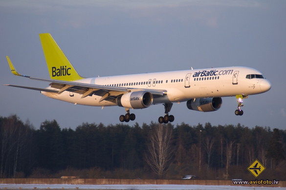 Boeing 757-256
