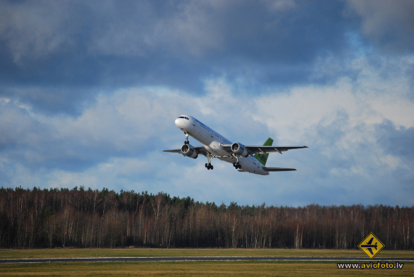 Boeing 757-256