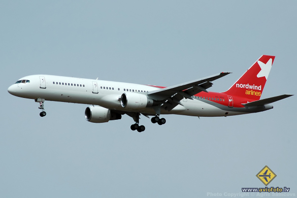Boeing 757-2Q8