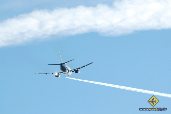 Boeing 737-31S