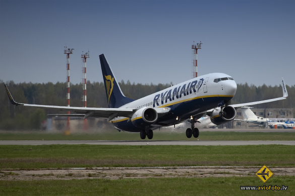 Boeing 737-8AS
