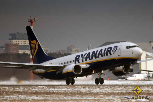 Boeing 737-8AS