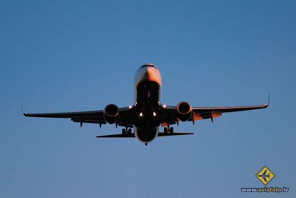 Boeing 737-8AS