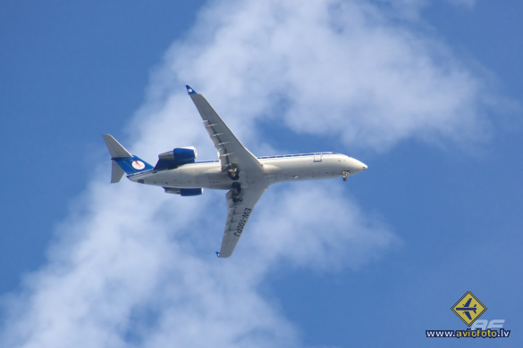 Bombardier CRJ-100ER (CL-600-2B19)