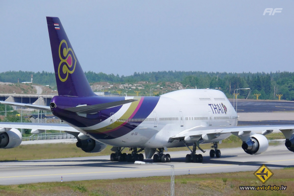 Boeing 747-4D7