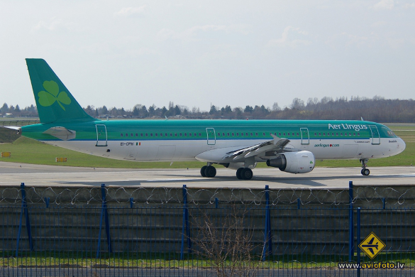 Airbus A321-211