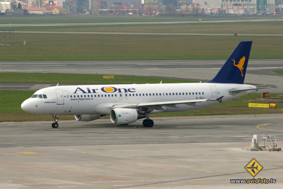 Airbus A320-216