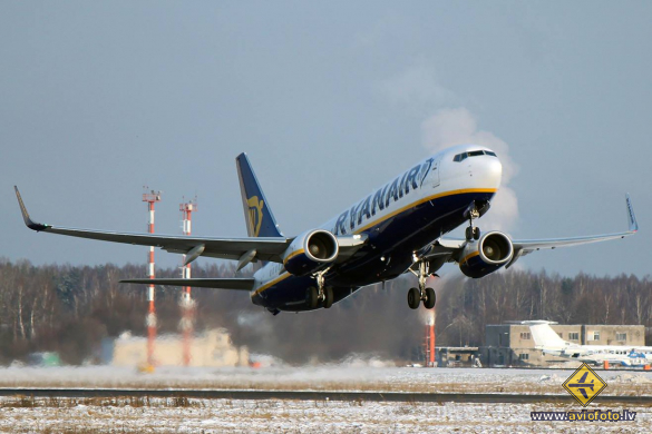 Boeing 737-8AS
