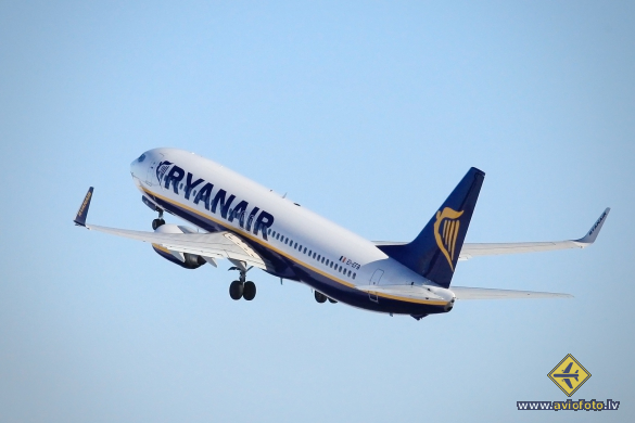Boeing 737-8AS