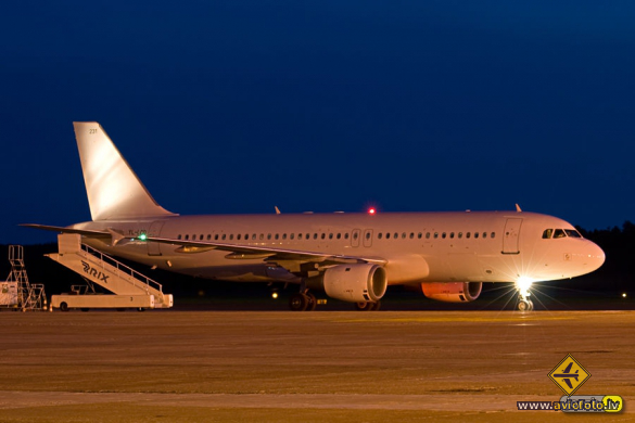 Airbus A320-211