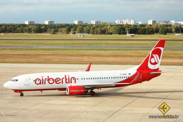 Boeing 737-86J