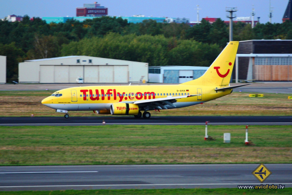 Boeing 737-73S