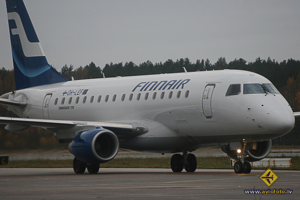 Embraer 170STD (ERJ-170-100STD)