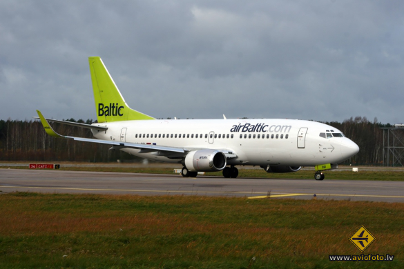 Boeing 737-33A