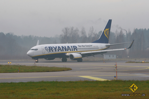 Boeing 737-8AS