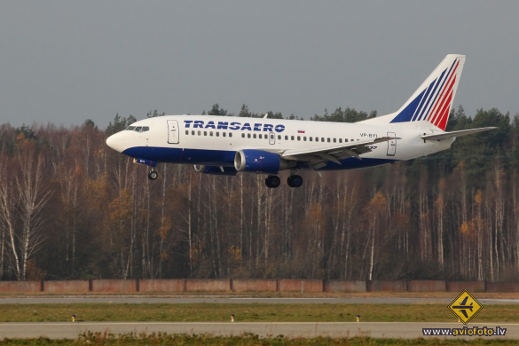 Boeing 737-524