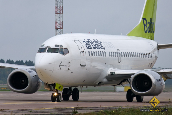 Boeing 737-522