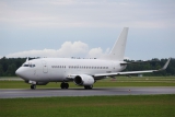 Boeing 737-548