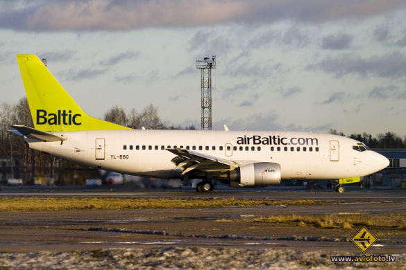 Boeing 737-522