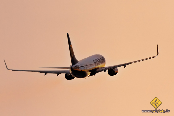 Boeing 737-8AS