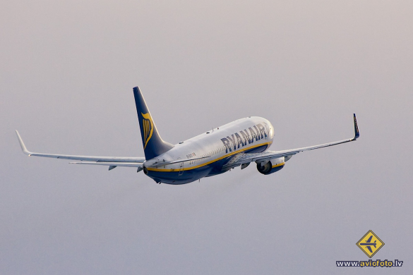 Boeing 737-8AS