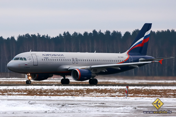Airbus A320-214