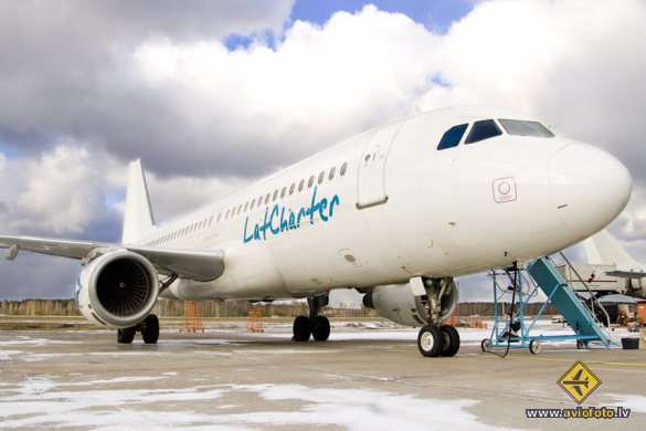Airbus A320-211