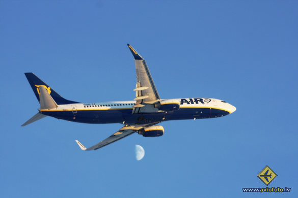 Boeing 737-8AS