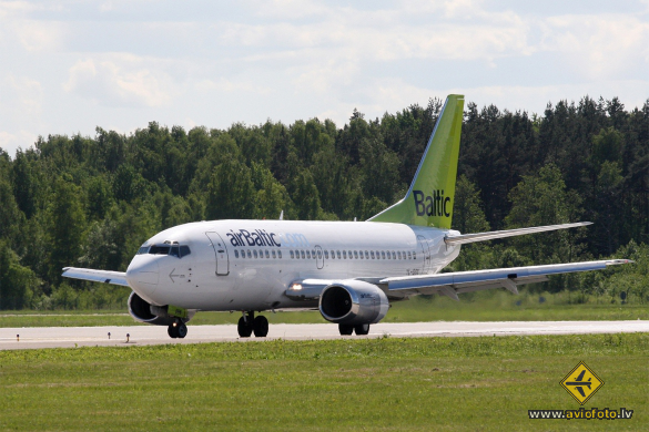 Boeing 737-522
