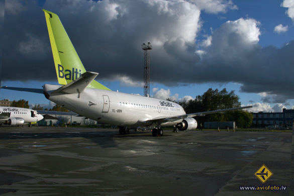 Boeing 737-522