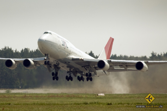 Boeing 747-446