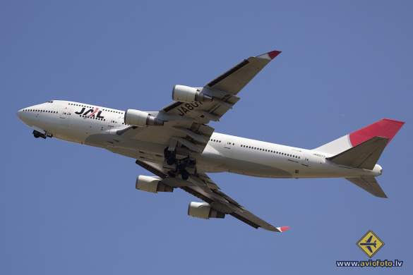 Boeing 747-446
