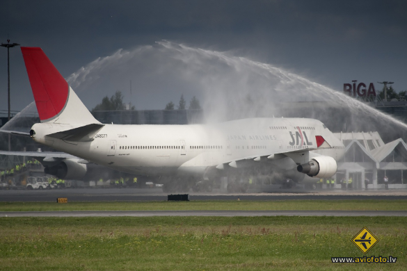 Boeing 747-446
