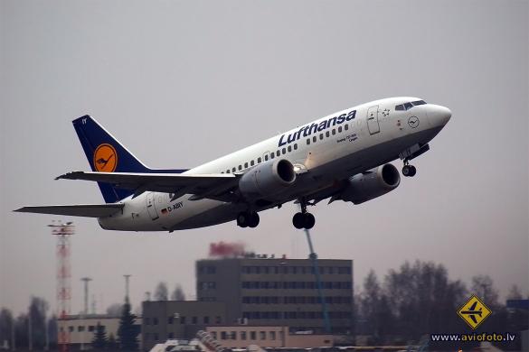 Boeing 737-530
