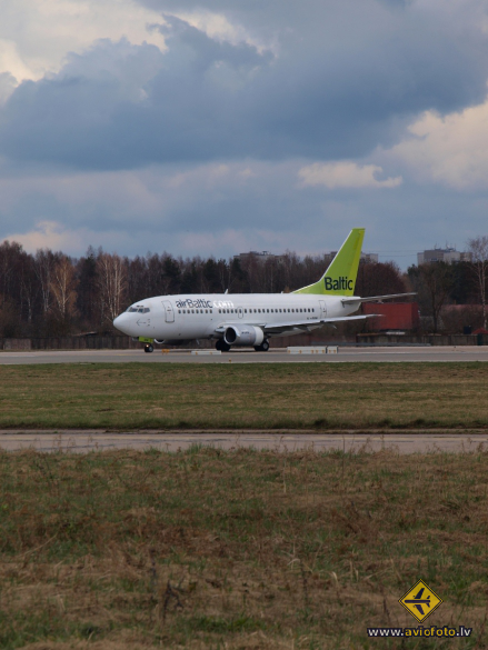 Boeing 737-522
