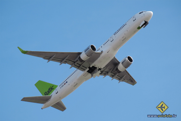 Boeing 757-256
