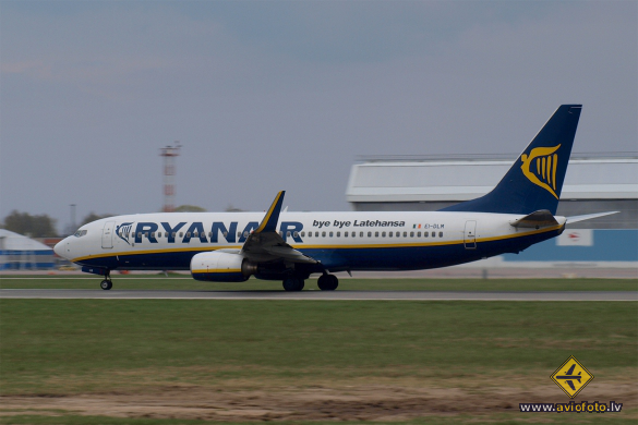 Boeing 737-8AS
