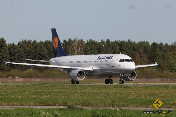 Airbus A320-214