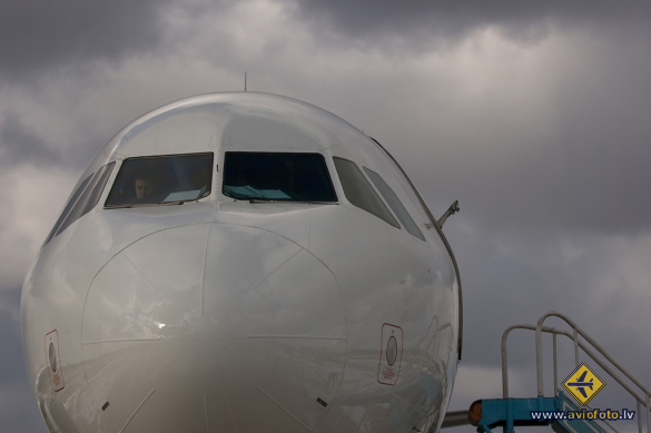 Airbus A320-211