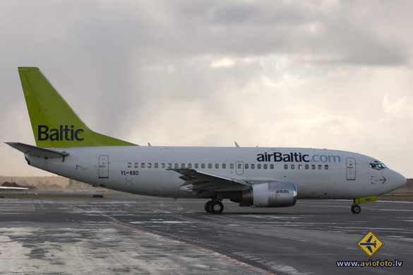 Boeing 737-53S